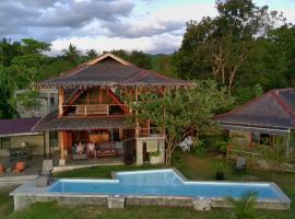 Private villa with pool, sunset view, solar powered, Hotel in Siquijor