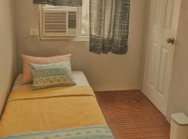 Islana Stay Rm B for 1pax only, ξενοδοχείο σε General Trias