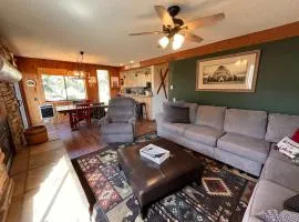 MSRC11 - Cozy Walk-to-Lifts Mammoth Condo with Hot Tub