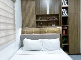 WV 33 Metro Studio Retreat