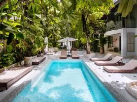 Private Oasis Pool Villa, 8 Bedroom for Groups