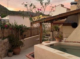 Casa Albacora 1892, hotel in Losa del Obispo