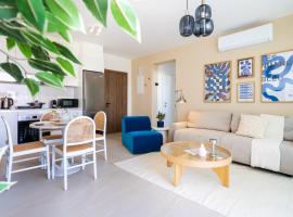 Jas Living - Chic Apts & Balconies in Larnaca, hotell i Larnaca