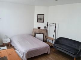 Studio porte de Paris, Hotel in Bagnolet