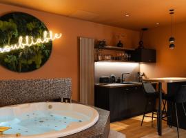 Suite Spa Privée Luxueuse avec Sauna, Balnéothérapie et Ciel Étoilé - Terrasse, Vidéoprojecteur, Hotel in Basse-Goulaine