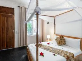 Uhuru Hotel & Restaurant