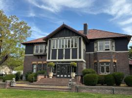 Lindsay House Guest House, hotel in Armidale