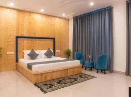 4 Bhk Serviced Villa I Open Air Terrace