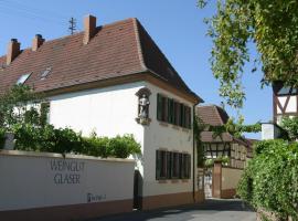 Bioweingut Glaser, Hotel in Hainfeld