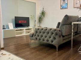 Old Town Cozy Apartment, hotel i Târgovişte