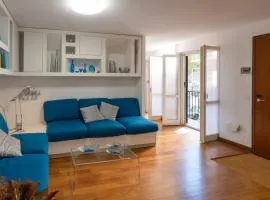 Corte sul Po – Appartamento con 2 camere | Centro Torino | Balcone romantico