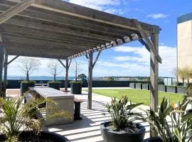 MERCER APARMENTS 2 Bedroom Apartment with Bay Views on the Geelong Waterfront - 609