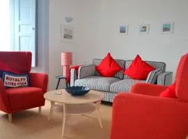 Manor House Apartment 2