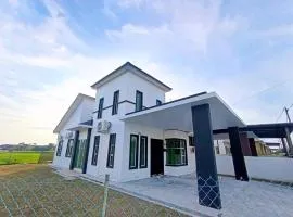 HOUSE 30 Paddy View 3509 sqft Private Yard HSB