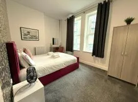 City Centre Bury Stay - Modern 3 Beds, 2BR