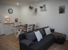 Ferienwohnung am Mühlenweg、ペータースハーゲンのホテル