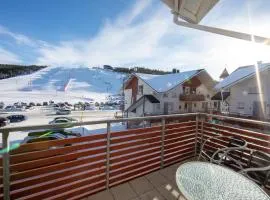 Ski Center Alpine Houses B4