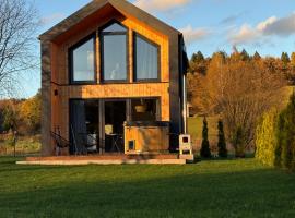 Bieszczadzki Relaks - domki z prywatną strefą SPA, hotel di Uherce Mineralne