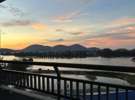 Homestay in Marina Heights with beach view