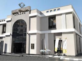 Jewel Plaza Banha hotel, hotel con pileta en Banhā