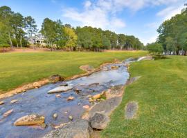 Lake Oconee Creekside Condo with Dock Access, pet-friendly hotel in Liberty