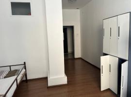 Nomad School Hostel, hostel in Türkistan