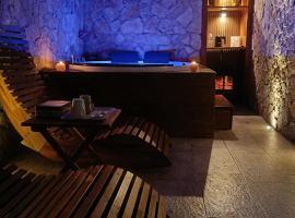 SPA ROOM SICILIA - Intera casa con spa privata Jacuzzi Sauna Bagno di Vapore, hotel v mestu Rosolini