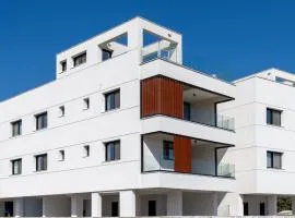 Jas Living - Chic Apts & Balconies in Larnaca