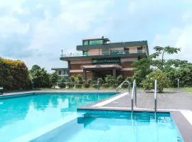 Finn's Weaver Resort, Kaziranga