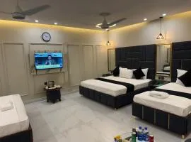 Hotel white season Gulberg