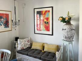 Family-Friendly Holiday Home In Tomelilla, ξενοδοχείο σε Kverrestad