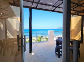 Gloria Beach House - Baler, hotel em Baler