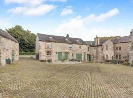 3 Bed in Alsop-en-le-Dale oc-w33738