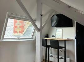 Petit cocon avec vue sur mer: Dinard şehrinde bir otel