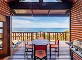 Forest Cabin - Epic Ocean Views - Fireplace, готель у місті Вілдернесс