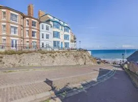 5 Bed in Cromer oc-s32985