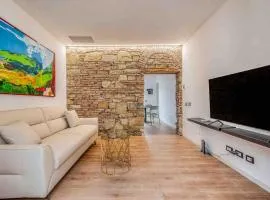 design luxury apartment-centre of the city-AIRPORT
