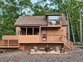 Oak Tree cabin near the Shenandoah River