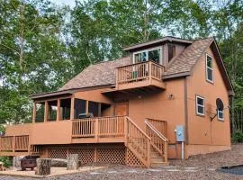Oak Tree cabin near the Shenandoah River