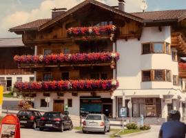 Zeunerhof, hotel in Fügen