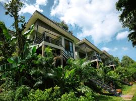 KAI BAE BALCONY Hills Bungalows Koh Chang, casa de campo em Khlaung Phai Bae