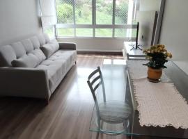 Apartamento completo e com ar-condicionado, ξενοδοχείο σε Bento Gonçalves