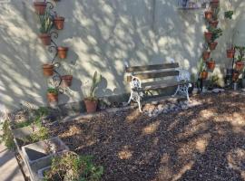 Casa en Pueblo Esther, hotel em Pueblo Esther