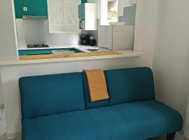 Appartement charmant au Gosier avec jardin de 68 m², hotel in Mare Gaillard