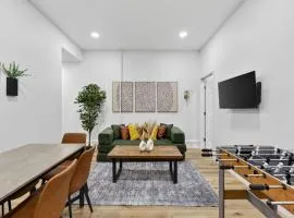 Brand New 2BR in the Heart of Center City that Sleeps 14 people
