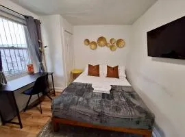 Brand New 1BR in Center City with Private Backyard