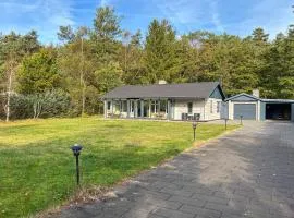 Lovely Home In Hals With Wifi