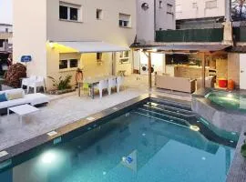 Awesome Home In Alcora With Heated Swimming Pool