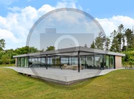 Beautiful Home In Knebel With Sauna, hotel v destinaci Ørby