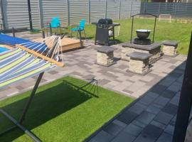 Tin Men Apartmanház, pet-friendly hotel in Tiszafüred